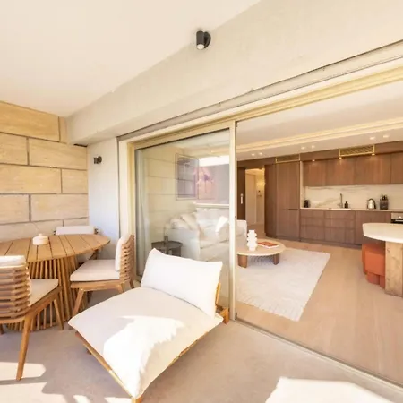 Ref 2065 - Stunning Modern On The Croisette For Rent Appartamento Cannes
