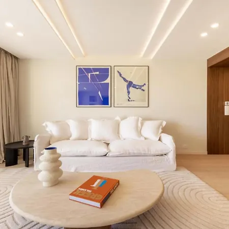 Ref 2065 - Stunning Modern On The Croisette For Rent *