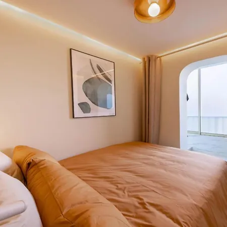 Appartamento Ref 2065 - Stunning Modern On The Croisette For Rent Cannes